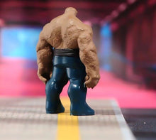 Load image into Gallery viewer, 1:64 Painted Figure Model Miniature Resin Diorama Sand Stone Man Giant Toy Titan New Collection