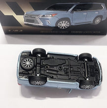 Load image into Gallery viewer, Masdi 1:64 Ice Blue LX570 Luxury ORV SUV Sports Model Diecast Metal Car New Collection