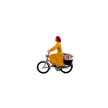 Load image into Gallery viewer, 1:64 Painted Figure Mini Model Miniature Resin Diorama Sand Bicycle Rural Outing
