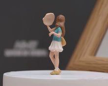 Load image into Gallery viewer, 1:64 Painted Figure Model Miniature Resin Diorama Toy Sand Pretty Girl With Hat