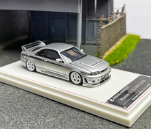 Load image into Gallery viewer, FH 1:64 JDM Nismo Skyline GTR R33 400R Racing Sports Model Diecast Metal Car