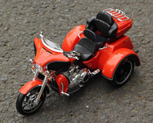 Load image into Gallery viewer, Maisto 1:12 2021 CVO TRI Glide Sports Model Toy Diecast Metal Motorcycle BN