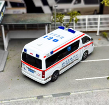 Load image into Gallery viewer, Masdi 1:64 Beijing Ambulance Hiace H200 Mini Van Model Diecast Metal Car New Collection