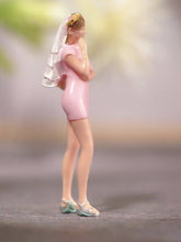Load image into Gallery viewer, 1:64 Painted Figure Model Miniature Resin Diorama Standing Posture Romantic Girl New