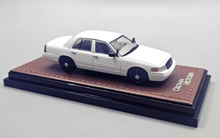 Load image into Gallery viewer, GOC 1:64 White Police Crown Victoria EN114 American Model Diecast Metal Car
