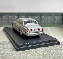 Load image into Gallery viewer, GFCC 1:64 1998 Silver Seraph Sedan Classic Model Diecast Metal Car New