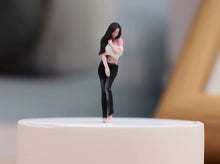 Load image into Gallery viewer, 1:64 Painted Figure Model Miniature Resin Diorama Toy Sand Pretty Woman Beauty