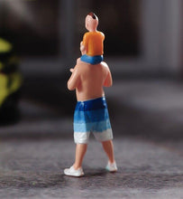 Load image into Gallery viewer, 1:64 Painted Figure Model Miniature Resin Diorama Sand Father and Son Standing New