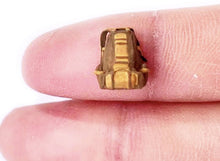 Load image into Gallery viewer, 1:64 Painted Figure Mini Model Miniature Resin Diorama Sand Camping Backpack Bag New