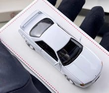 Load image into Gallery viewer, FH 1:64 White Skyline GTR R32 Nismo S-Tune Sports Model Diecast Metal Car New Collection