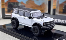 Load image into Gallery viewer, Shadow 1:64 White Bronco ORV SUV 4 Doors Sports Model Diecast Metal Car New Collection