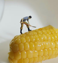 Load image into Gallery viewer, 1:64 Painted Figure Model Miniature Resin Diorama Sand Toy Miner Worker Rockman