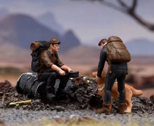 Load image into Gallery viewer, 1:64 Painted Figure Model Miniature Resin Diorama Scene Sand Outdoor Set Men Dog