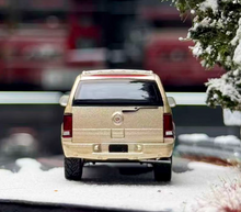 Load image into Gallery viewer, Masdi 1:64 Gold 2005 Escalade Full Size SUV Sport Model Diecast Metal Car New Collection