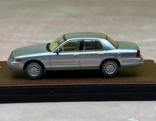 Load image into Gallery viewer, GOC 1:64 Crown Victoria Sedan Classic Model Diecast Metal Car New