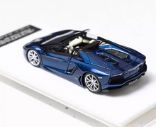 Load image into Gallery viewer, CL 1:64 Purple LP700-4 Aventador Roadster Sports Model Diecast Resin Car New Collection