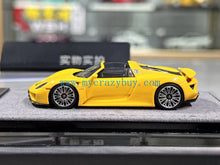 Load image into Gallery viewer, Halo 1:64 Yellow 918 Spyder Sports Model Diecast Resin Car New Collection