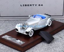 Load image into Gallery viewer, Liberty 1:64 Silver 500K Vintage Convertible Sport Model Diecast Metal Car New Collection