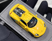 Load image into Gallery viewer, Halo 1:64 Yellow 918 Spyder Sports Model Diecast Resin Car New Collection
