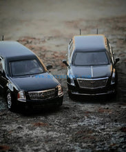 Load image into Gallery viewer, 1:64 596 US President Limo One Beast Luxury Model Diecast Metal Car New Collection