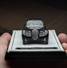 Load image into Gallery viewer, GFCC 1:64 APA 1938 57SC Atlantic RL Classic Model Diecast Metal Car Box New Collection