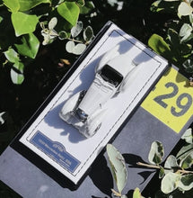 Load image into Gallery viewer, GFCC 1:64 1930 White SSK Prince Classic Sports Model Diecast Metal Car Box New Collection