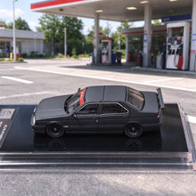 Load image into Gallery viewer, Carport 1:64 Matte Black 1988 Romeo Sedan Sports Model Diecast Metal Car New Collection