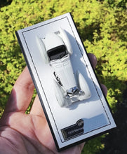 Load image into Gallery viewer, GFCC 1:64 1930 White SSK Prince Classic Sports Model Diecast Metal Car Box New Collection