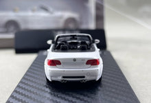 Load image into Gallery viewer, Fine 1:64 White M3 E93 Convertible Sports Model Diecast Metal Car Box New Collection