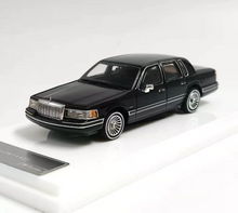 Load image into Gallery viewer, MK 1:64 HEC Black 1992 Town Car Luxury Classic Model Diecast Metal Car New Collection