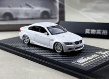Load image into Gallery viewer, Fine 1:64 White M3 E93 Convertible Sports Model Diecast Metal Car Box New Collection