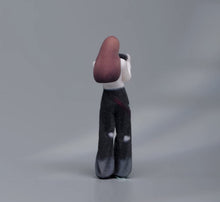 Load image into Gallery viewer, 1:64 Painted Figure Model Miniature Resin Diorama Taking Photo Woman Girl