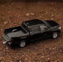 Load image into Gallery viewer, Masdi 1:64 2022 Black Tundra Pickup Truck Sports Model Diecast Metal Car New Collection