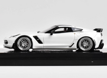 Load image into Gallery viewer, YM 1:64 White C7 Coupe Sports Model Diecast Resin Car Box New Collection