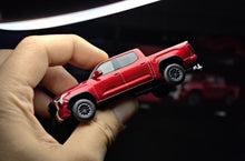 Load image into Gallery viewer, Masdi 1:64 2022 Red Tundra Pickup Truck Sports Model Diecast Metal Car New Collection
