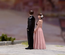Load image into Gallery viewer, 1:64 Painted Figure Model Miniature Resin Diorama Wedding Couple Bride Groom