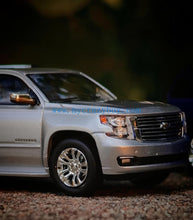 Load image into Gallery viewer, GOC 1:64 Silver 2015 Suburban Full Sized SUV Model Diecast Metal Car New Collection