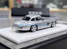 Load image into Gallery viewer, MY64 1:64 Silver 1996 AMG 300SL Classic Sports Model Diecast Resin Car New Collection