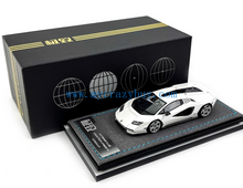 Load image into Gallery viewer, EC 1:64 White Countach LPI800-4 Sports Model Diecast Resin Car New Collection