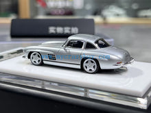 Load image into Gallery viewer, MY64 1:64 Silver 1996 AMG 300SL Classic Sports Model Diecast Resin Car New Collection