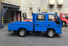 Load image into Gallery viewer, Model1 1:64 Blue JDM Isuzu ELF Double Cabin Truck Model Metal Diecast Car New Collection