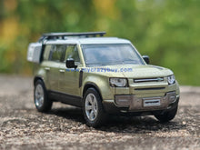 Load image into Gallery viewer, Enchery 1:64 Green 2021 Defender 100 SUV Sports Model Diecast Metal Car New Collection