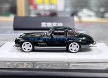 Load image into Gallery viewer, MY64 1:64 Green 1996 AMG 300SL Classic Sports Model Diecast Resin Car New Collection