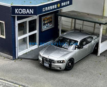 Load image into Gallery viewer, Rollin 1:64 2008 Silver Charger Police Muscle Model Diecast Metal Car New Collection