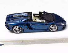 Load image into Gallery viewer, CL 1:64 Purple LP700-4 Aventador Roadster Sports Model Diecast Resin Car New Collection