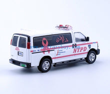 Load image into Gallery viewer, 1:64 596Model Pink Express 3500 NYPD Police Van Model Diecast Metal Car New Collection