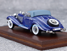 Load image into Gallery viewer, Liberty 1:64 Blue 500K Vintage Convertible Sports Model Diecast Metal Car New Collection