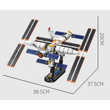 Load image into Gallery viewer, 838PCS MOC Space NASA Tiangong Space Station Figure Model Toy Building Block Brick Gift Kids DIY Compatible Lego