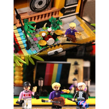 Load image into Gallery viewer, 2044PCS MOC Micro Mini City Street Movie Star Villa House Car Figure Model Toy Building Block Brick Gift Kids DIY Set New