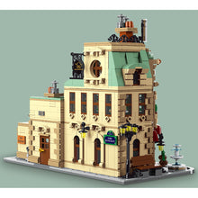 Load image into Gallery viewer, 3104PCS MOC City Street Large Parisian Restaurant Model Toy Building Block Brick Gift Kids DIY Set New Compatible Lego